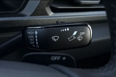 36 of 54 for Volkswagen Caddy 2.0 TDI C20 Commerce Pro DSG SWB Euro 6 (s/s) 5dr