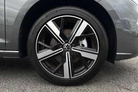 9 of 57 for Volkswagen Caddy Maxi 2.0 TDI DSG Euro 6 (s/s) 5dr