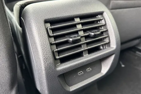 32 of 57 for Volkswagen Caddy Maxi 2.0 TDI DSG Euro 6 (s/s) 5dr