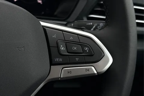 42 of 57 for Volkswagen Caddy Maxi 2.0 TDI DSG Euro 6 (s/s) 5dr