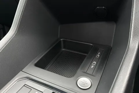 44 of 57 for Volkswagen Caddy Maxi 2.0 TDI DSG Euro 6 (s/s) 5dr