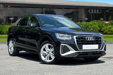 Audi Q2 S line 35 TFSI 150 PS 6-speed