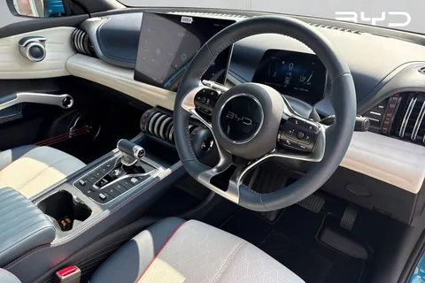 DG25RVT BYD ATTO 3 60.48kWh Design Auto 5dr Thumbnail #8