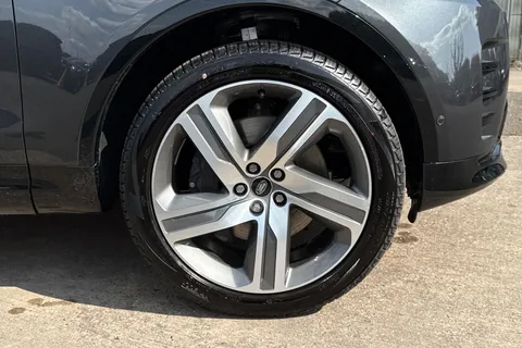 Land Rover Discovery 3.0 D350 MHEV Dynamic HSE Auto 4WD Euro 6 (s/s) 5dr Thumbnail #9