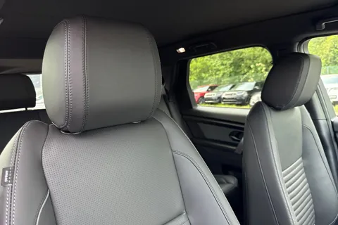  Land Rover Discovery Sport 2.0 D200 MHEV Dynamic HSE Auto 4WD Euro 6 (s/s) 5dr Thumbnail #11