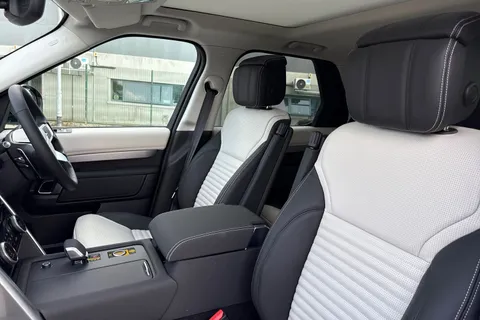 Land Rover Discovery 3.0 D350 MHEV Dynamic HSE Auto 4WD Euro 6 (s/s) 5dr Thumbnail #12