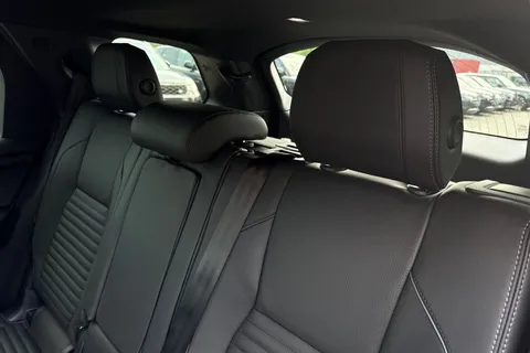  Land Rover Discovery Sport 2.0 D200 MHEV Dynamic HSE Auto 4WD Euro 6 (s/s) 5dr Thumbnail #14