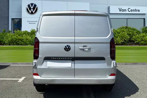 Volkswagen Transporter 2.0 TDI T30 Commerce Pro FWD SWB Euro 6 (s/s) 5dr Thumbnail #5