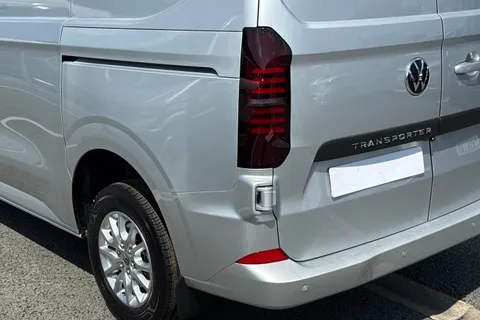Volkswagen Transporter 2.0 TDI T30 Commerce Pro FWD SWB Euro 6 (s/s) 5dr Thumbnail #8