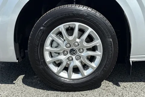 Volkswagen Transporter 2.0 TDI T30 Commerce Pro FWD SWB Euro 6 (s/s) 5dr Thumbnail #11