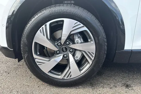 Audi Q6 E-Tron 100kWh Performance S line Auto 5dr Thumbnail #11