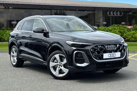  Audi Q5 2.0 TDI S line S Tronic quattro Euro 6 (s/s) 5dr Thumbnail #2