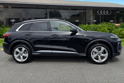  Audi Q5 2.0 TDI S line S Tronic quattro Euro 6 (s/s) 5dr Thumbnail #4