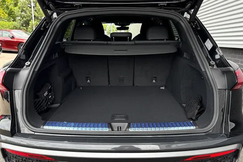  Audi Q5 2.0 TDI S line S Tronic quattro Euro 6 (s/s) 5dr Thumbnail #7