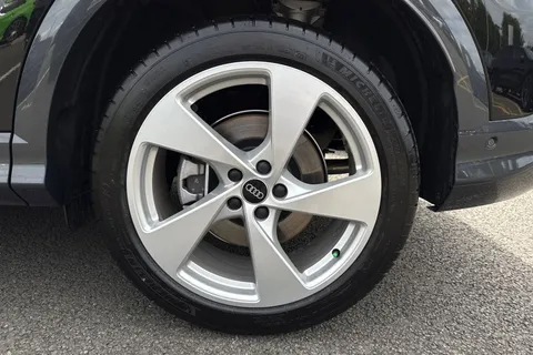  Audi Q5 2.0 TDI S line S Tronic quattro Euro 6 (s/s) 5dr Thumbnail #13