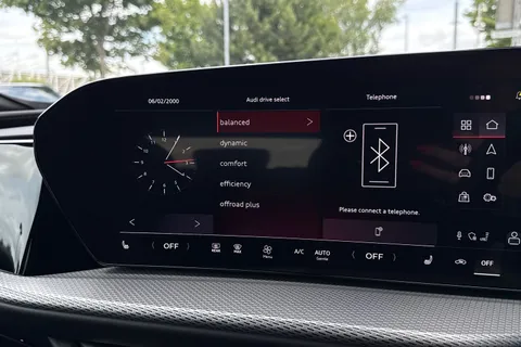  Audi Q5 2.0 TDI S line S Tronic quattro Euro 6 (s/s) 5dr Thumbnail #26