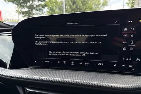  Audi Q5 2.0 TDI S line S Tronic quattro Euro 6 (s/s) 5dr Thumbnail #31