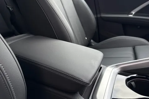  Audi Q5 2.0 TDI S line S Tronic quattro Euro 6 (s/s) 5dr Thumbnail #43