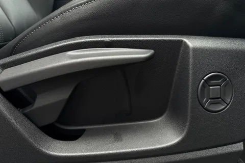  Audi Q5 2.0 TDI S line S Tronic quattro Euro 6 (s/s) 5dr Thumbnail #44