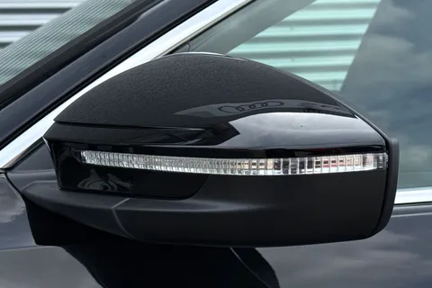  Audi Q5 2.0 TDI S line S Tronic quattro Euro 6 (s/s) 5dr Thumbnail #48