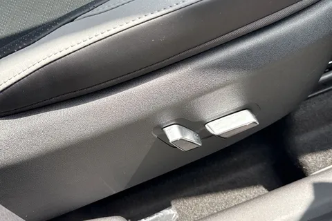  BYD Dolphin Surf 43.2kWh Boost Auto 5dr Thumbnail #40