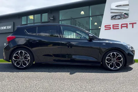 MX68UOE Ford Focus 1.5 EcoBlue ST-Line X Auto Euro 6 (s/s) 5dr Thumbnail #3