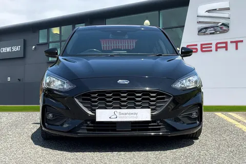 MX68UOE Ford Focus 1.5 EcoBlue ST-Line X Auto Euro 6 (s/s) 5dr Thumbnail #5