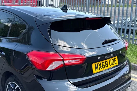 MX68UOE Ford Focus 1.5 EcoBlue ST-Line X Auto Euro 6 (s/s) 5dr Thumbnail #7
