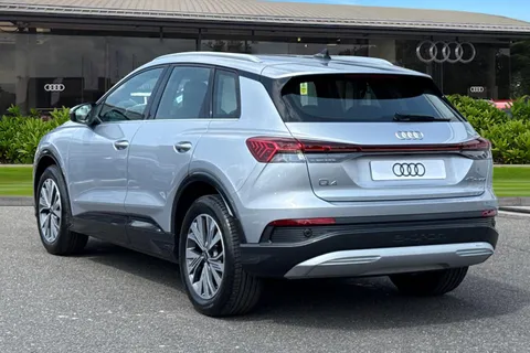 Audi Q4 e-tron 45 Sport Auto 5dr 82kWh Thumbnail #3
