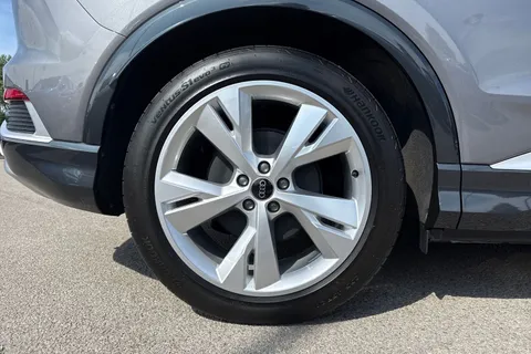 10 of 53 for Audi Q4 e-tron 55 S line Sportback Auto quattro 5dr 82kWh