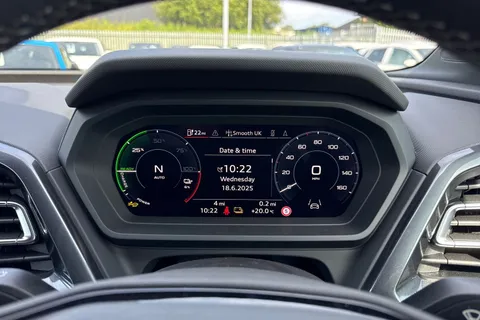 37 of 53 for Audi Q4 e-tron 55 S line Sportback Auto quattro 5dr 82kWh