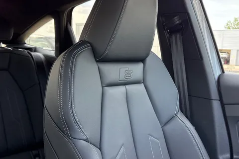 42 of 53 for Audi Q4 e-tron 55 S line Sportback Auto quattro 5dr 82kWh