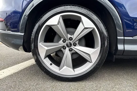 Audi Q4 e-tron 35 Black Edition Auto 5dr 55kWh Thumbnail #11