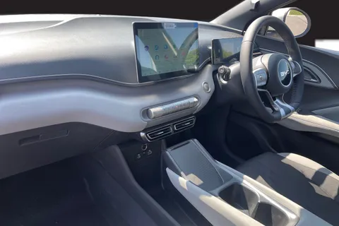 BYD Dolphin Surf 43.2kWh Boost Auto 5dr Thumbnail #9