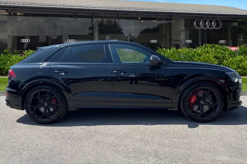  Audi RS Q8 4.0 TFSI V8 Performance Carbon Vorsprung Tiptronic quattro Euro 6 (s/s) 5dr Thumbnail #4