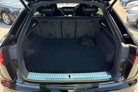  Audi RS Q8 4.0 TFSI V8 Performance Carbon Vorsprung Tiptronic quattro Euro 6 (s/s) 5dr Thumbnail #7