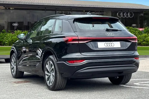  Audi Q6 E-Tron 100kWh Performance Sport Auto 5dr Thumbnail #3