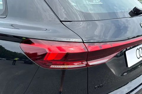  Audi Q6 E-Tron 100kWh Performance Sport Auto 5dr Thumbnail #8