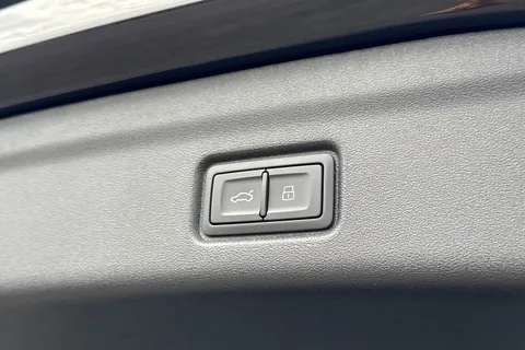  Audi Q6 E-Tron 100kWh Performance Sport Auto 5dr Thumbnail #42