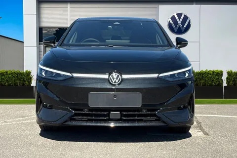  Volkswagen Id.7 Pro S 86kWh Match Plus Fastback Auto 5dr Thumbnail #6