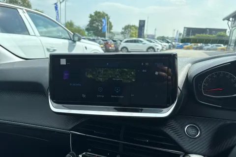 30 of 45 for PEUGEOT 208 1.2 PureTech Style Euro 6 (s/s) 5dr