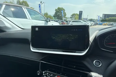 35 of 45 for PEUGEOT 208 1.2 PureTech Style Euro 6 (s/s) 5dr