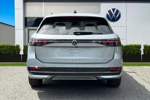  Volkswagen Passat 1.5 eTSI MHEV Elegance DSG Euro 6 (s/s) 5dr Thumbnail #5