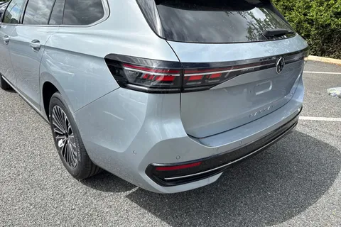  Volkswagen Passat 1.5 eTSI MHEV Elegance DSG Euro 6 (s/s) 5dr Thumbnail #8