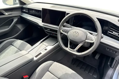  Volkswagen Passat 1.5 eTSI MHEV Elegance DSG Euro 6 (s/s) 5dr Thumbnail #14