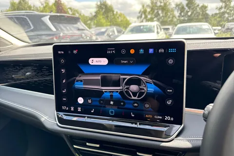  Volkswagen Passat 1.5 eTSI MHEV Elegance DSG Euro 6 (s/s) 5dr Thumbnail #22