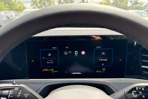  Volkswagen Passat 1.5 eTSI MHEV Elegance DSG Euro 6 (s/s) 5dr Thumbnail #35