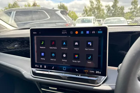  Volkswagen Passat 1.5 eTSI MHEV Elegance DSG Euro 6 (s/s) 5dr Thumbnail #38