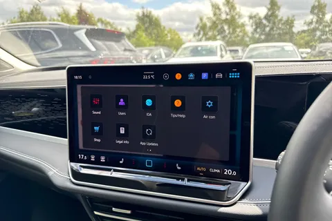  Volkswagen Passat 1.5 eTSI MHEV Elegance DSG Euro 6 (s/s) 5dr Thumbnail #39