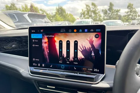  Volkswagen Passat 1.5 eTSI MHEV Elegance DSG Euro 6 (s/s) 5dr Thumbnail #51